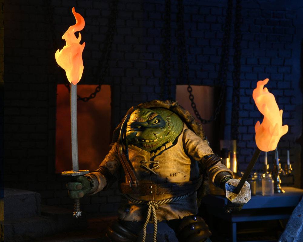 LEONARDO AS THE HUNCHBACK – UNIVERSAL MONSTERS x TEENAGE MUTANT NINJA TURTLES ULTIMATE FIGURA 18 CM (NECA – TMNT)
