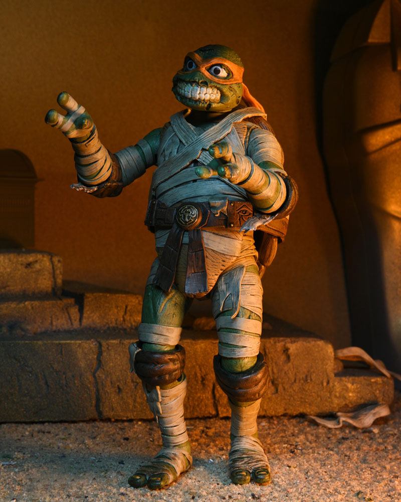 MICHELANGELO AS THE MUMMY – UNIVERSAL MONSTERS x TEENAGE MUTANT NINJA TURTLES ULTIMATE FIGURA 18 CM (NECA – TMNT)