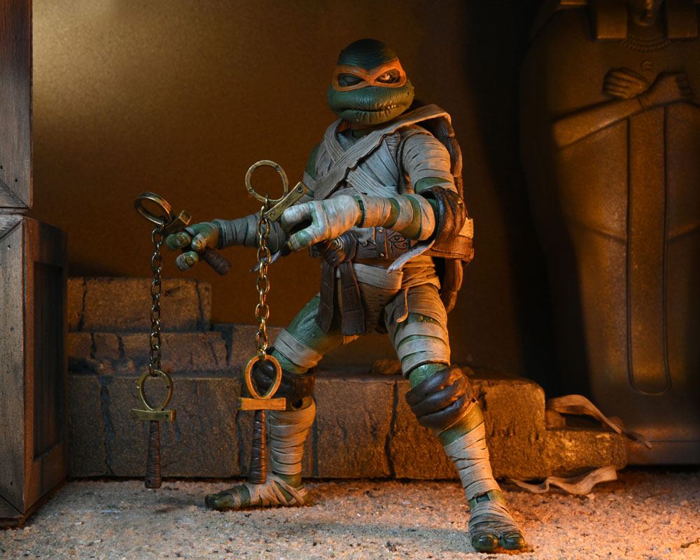 MICHELANGELO AS THE MUMMY – UNIVERSAL MONSTERS x TEENAGE MUTANT NINJA TURTLES ULTIMATE FIGURA 18 CM (NECA – TMNT)