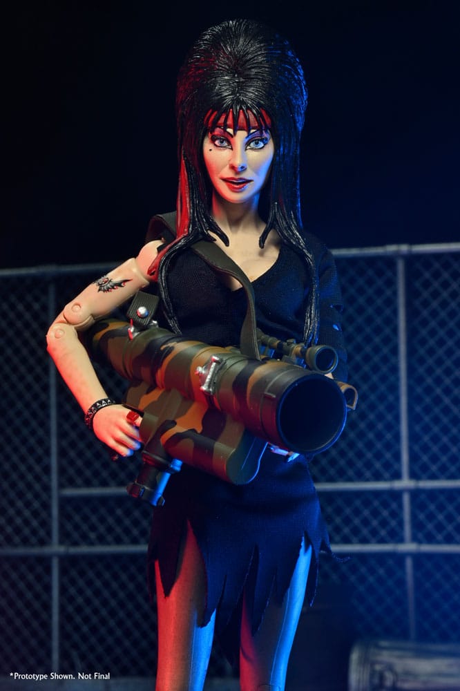 ELVIRA (CLOTHED COMMANDO) – ELVIRA, REINA DE LAS TINIEBLAS 20 CM NECA