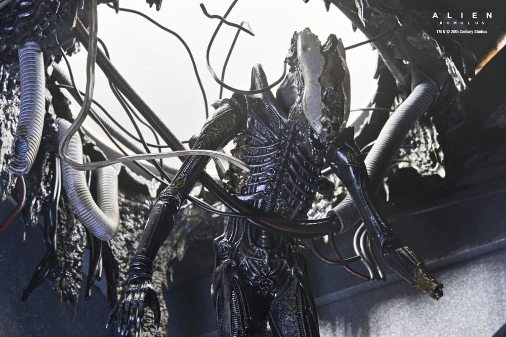 ALIEN ROMULUS – FIGURA NECA 1/6 – DELUXE SUSPENDED LAB XENOMORPH XX121
