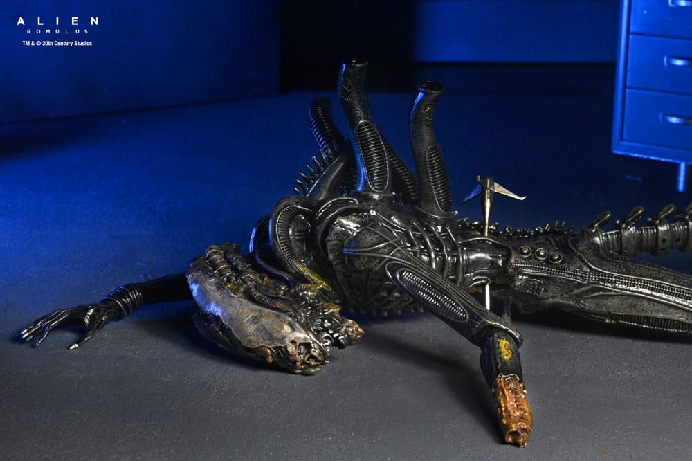 ALIEN ROMULUS – FIGURA NECA 1/6 – DELUXE SUSPENDED LAB XENOMORPH XX121