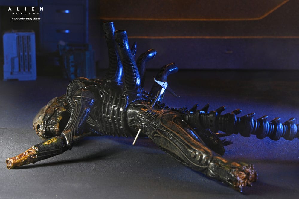 ALIEN ROMULUS – FIGURA NECA 1/6 – DELUXE SUSPENDED LAB XENOMORPH XX121