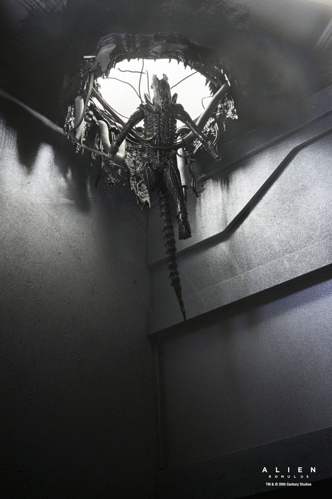ALIEN ROMULUS – FIGURA NECA 1/6 – DELUXE SUSPENDED LAB XENOMORPH XX121