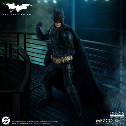 BATMAN THE DARK KNIGHT ONE:12 COLLECTIVE MEZCO FIGURA 17 CM