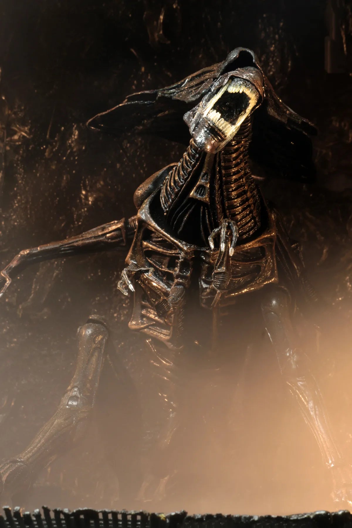 ALIEN QUEEN RESURRECTION DELUXE  37 CM – ALIENS RESURRECTION – NECA