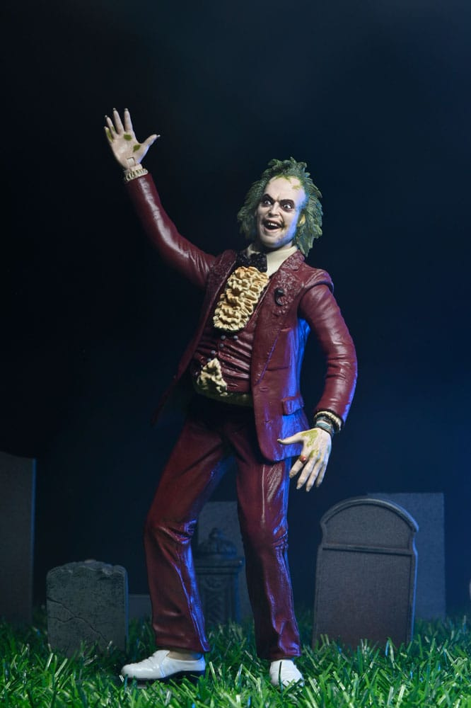 Figura de Beetlejuice Red Tuxedo de NECA con esmoquin rojo, inspirada en la película Beetlejuice de 1988.