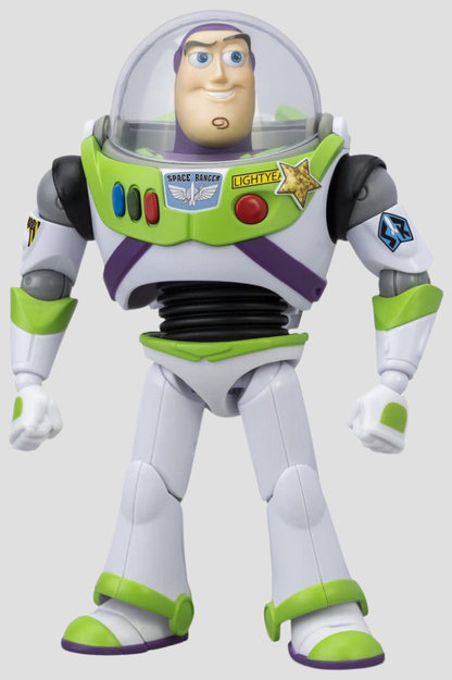 Figura articulada de Buzz Lightyear de Toy Story fabricada por Beast Kingdom para la línea Dynamic 8ction Heroes, con aproximadamente 24 cm de altura, alas y accesorios intercambiables.