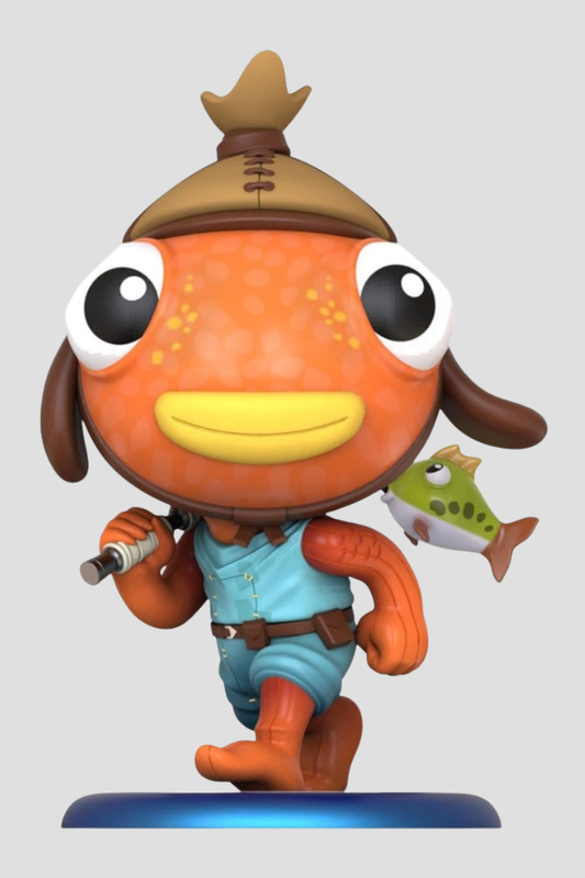 Minifigura Cosbi de Fishstick de Fortnite fabricada por Hot Toys, con diseño estilizado y aproximadamente 8 cm de altura.