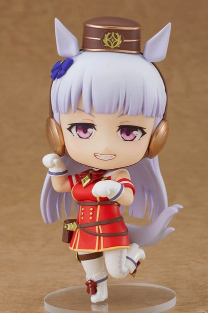 Figura Nendoroid de Gold Ship de Umamusume Pretty Derby fabricada por Good Smile Company, con expresiones intercambiables y accesorios.