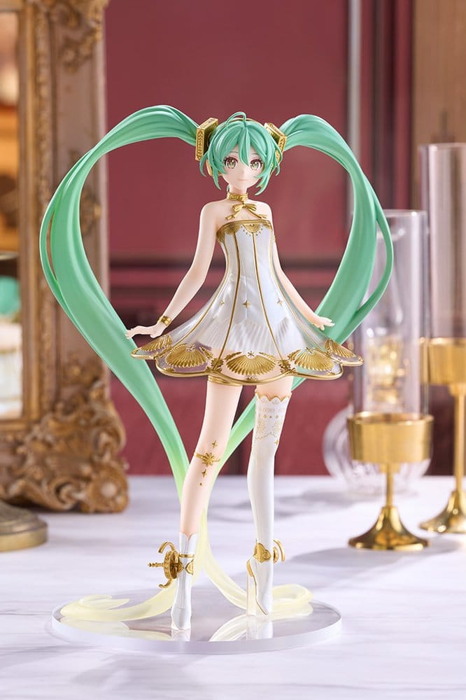 Figura Hatsune Miku Symphony 2020 Ver. de Character Vocal Series 01, colección POP UP PARADE L Size de Good Smile Company, 22 cm de altura, con vestido blanco y dorado y largas coletas turquesas.