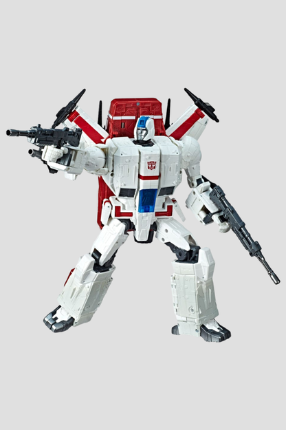 Figura Jetfire de Transformers War for Cybertron Siege Commander Class de Hasbro, 28 cm, transformable en jet cybertroniano, con armadura y accesorios de combate.