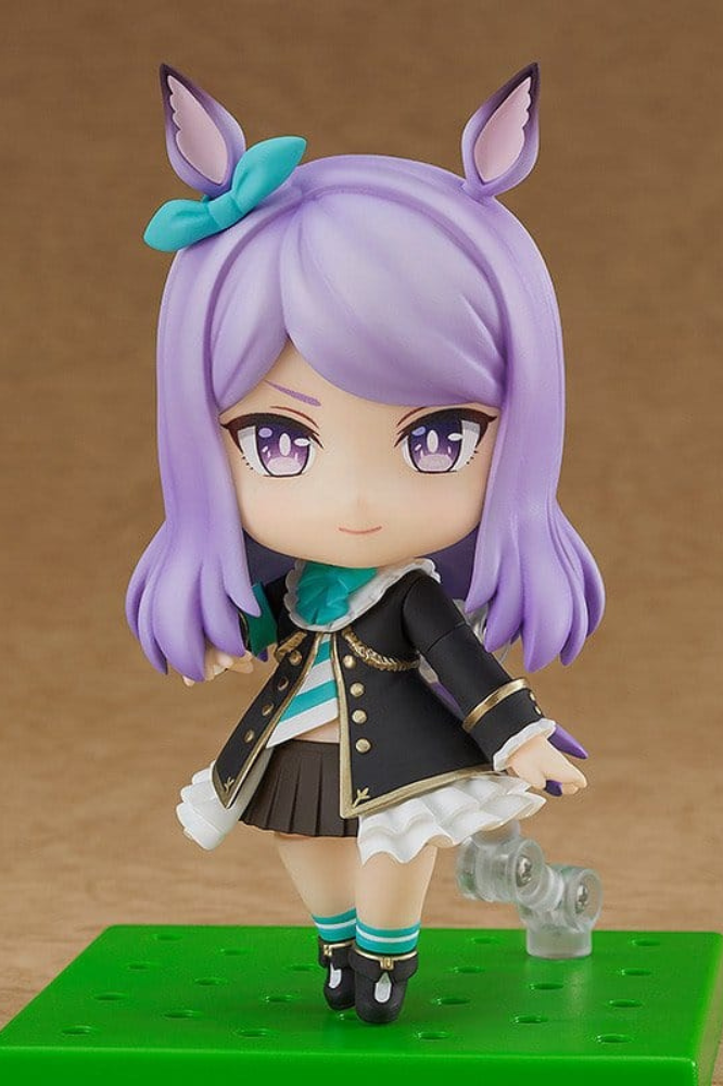 Figura Nendoroid de Mejiro McQueen de Umamusume Pretty Derby, fabricada por Good Smile Company, de 10 cm, con cabello violeta, orejas de caballo, elegante uniforme negro y expresiones intercambiables.