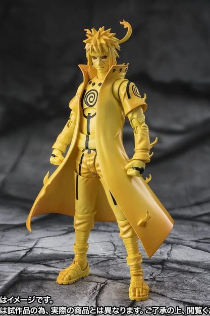 Figura oficial S.H.Figuarts de Minato Namikaze (Kurama Link Mode) -Bond of Light That Shatters Darkness- de Tamashii Nations basada en Naruto Shippuden con un extraordinario nivel de detalle.