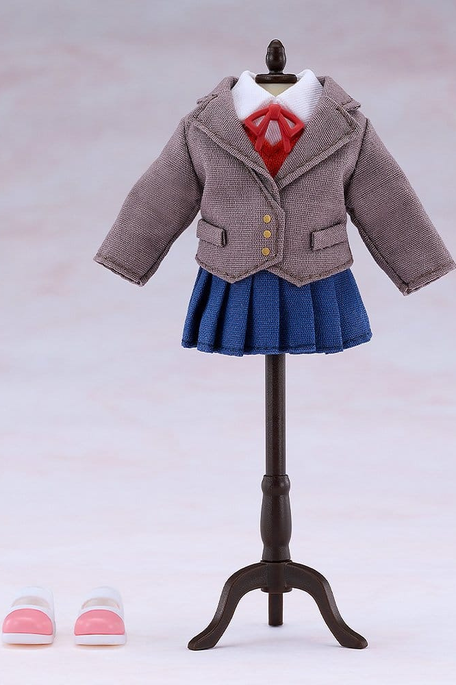 Set de ropa y accesorios para Nendoroid Doll de Monika de Doki Doki Literature Club!, fabricado por Good Smile Company, con uniforme escolar, falda azul, ropa interior, calcetines y zapatillas, sin figura incluida.