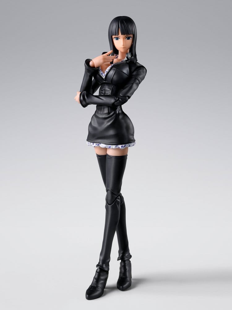 Figura Nico Robin S.H.Figuarts recreando una elegante pose inspirada en el arco Enies Lobby de One Piece.