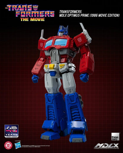 Figura oficial MDLX de Optimus Prime (1986 Movie Edition) de Threezero basada en Transformers: The Movie con acabados inspirados en la película de 1986.