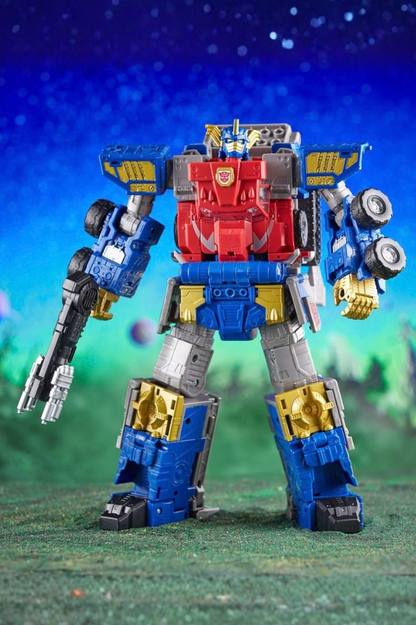 Figura transformable Optimus Prime Armada Universe de Transformers Generations Legacy Evolution Commander Class de Hasbro, con una altura aproximada de 19 cm.
