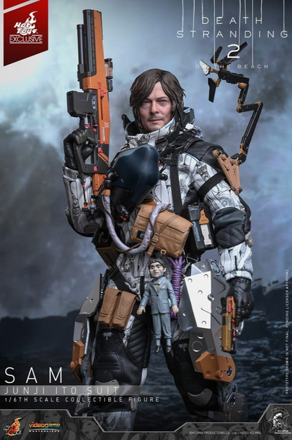 Figura Hot Toys de Sam Porter Bridges Junji Ito Suit a escala 1/6 de Death Stranding 2 con apariencia de Norman Reedus, BB Pod, Odradek y equipamiento de Sam.