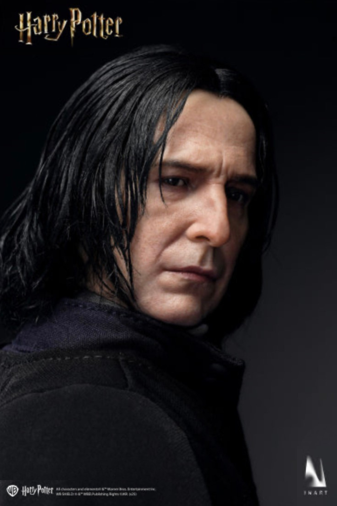 Figura Severus Snape 1/6 de INART basada en Harry Potter and the Half-Blood Prince con cabello implantado, ojos articulados y accesorios de Pociones.