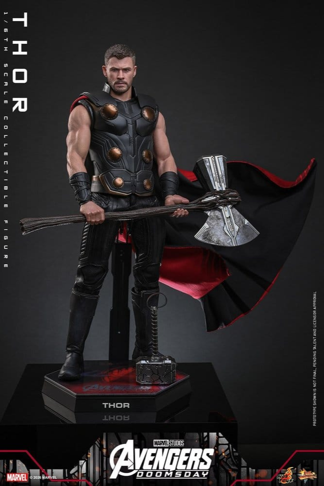 Figura coleccionable de Thor de Avengers: Doomsday a escala 1/6 de Hot Toys, con aproximadamente 32 cm de altura, vestuario en tela, armas y base de exposición.
