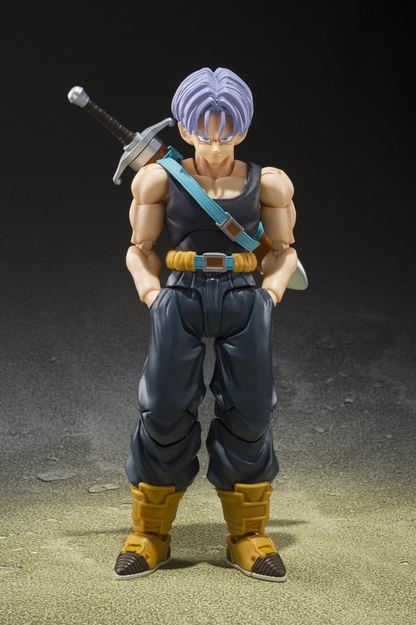 Figura articulada de Trunks Group Base Ver. B Limited Edition de Dragon Ball Z, perteneciente a la colección S.H.Figuarts de Tamashii Nations y con aproximadamente 14 cm de altura.