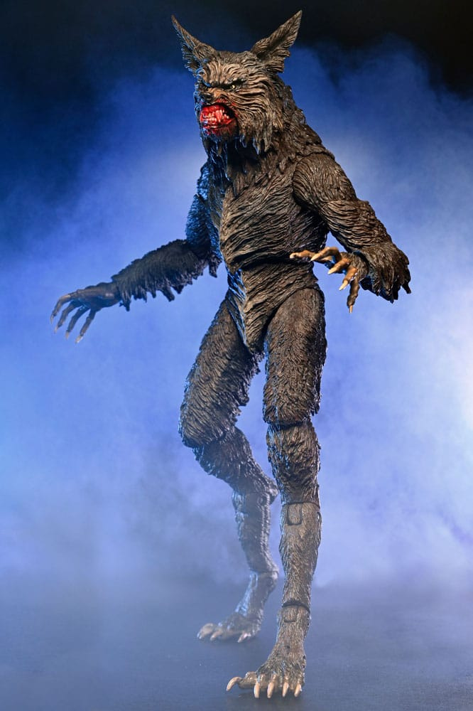Figura Ultimate Werewolf de The Howling fabricada por NECA con aproximadamente 23 cm de altura.