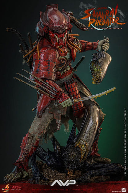 Figura Akaoni Samurai Predator Hot Toys Artist Collection con armadura y cabeza trofeo, escala 1/6.