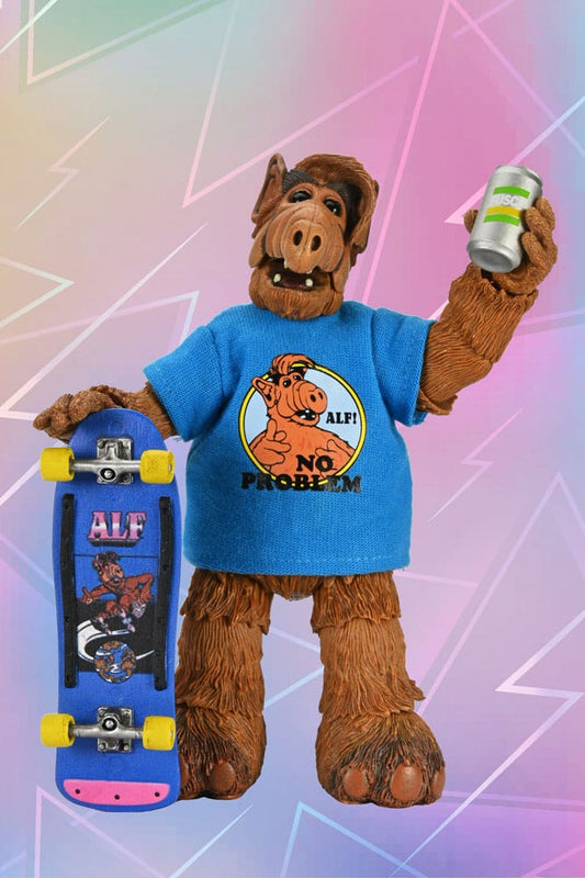 Figura Alf Ultimate Totally 80s con batido y patineta – NECA
