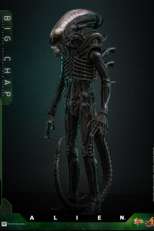 Figura Alien Big Chap Hot Toys frontal con detalles realistas en escala 1/6