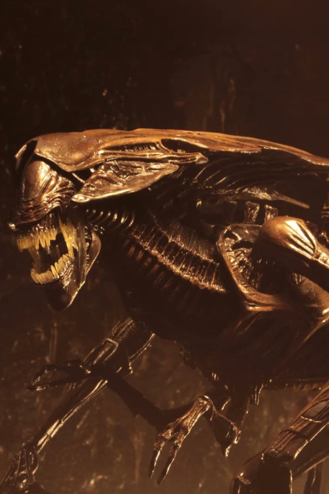 Alien Queen Resurrection Deluxe Figura 37 cm NECA