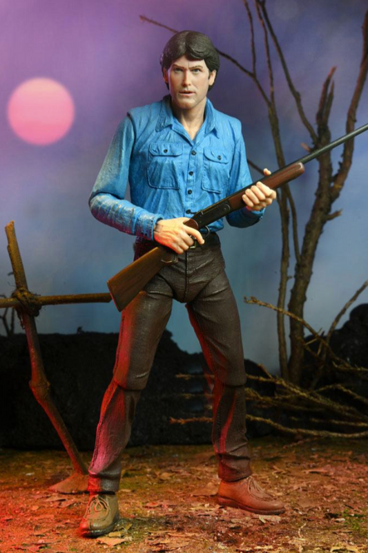 Figura Ash Evil Dead NECA Ultimate 18 cm con accesorios.