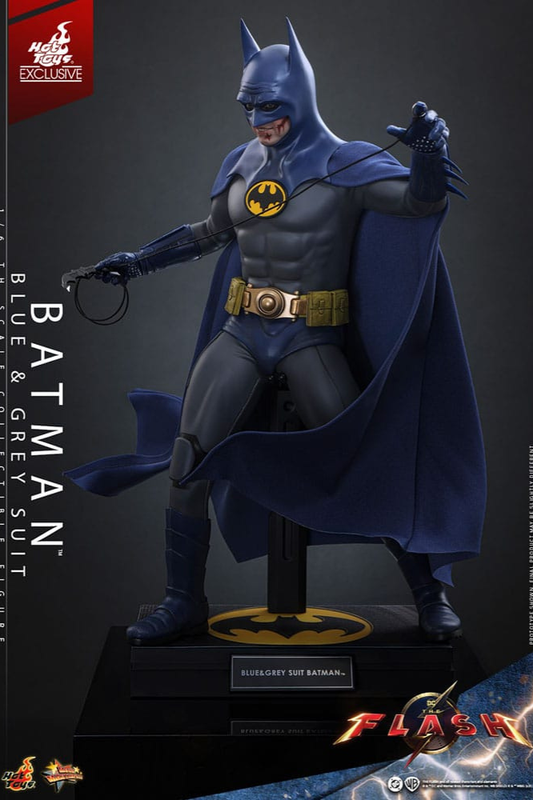 Figura Batman Blue & Grey Suit The Flash Hot Toys escala 1/6 30 cm edición limitada DC Comics