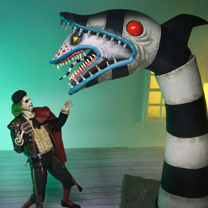 Figuras NECA Ultimate Beetlejuice Matador y Sandworm 18 cm