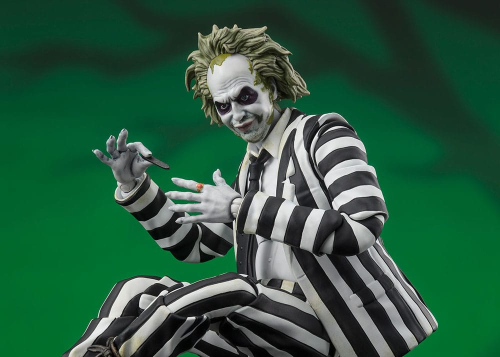 Detalle de la figura Beetlejuice Tamashii Nations S.H. Figuarts con lápida