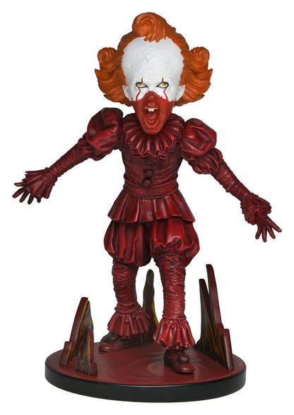 Figura Pennywise Blood Head Knocker NECA vista frontal