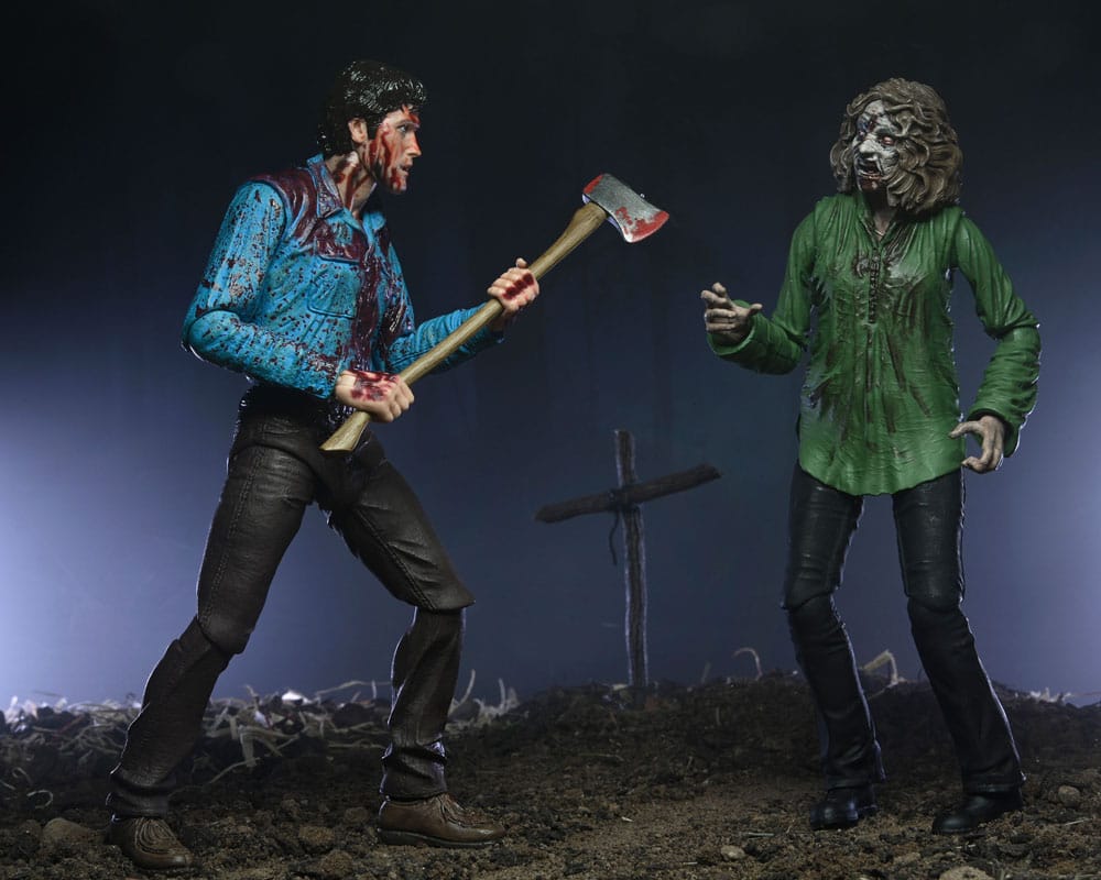 Figuras articuladas Bloody Ash y Cheryl Williams de NECA enfrentados – película Evil Dead.