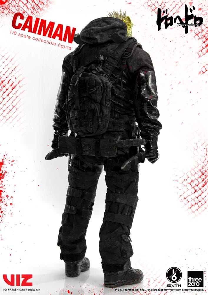 Figura Caiman con cuchillos, mochila y cabeza intercambiable, fabricada por Threezero.