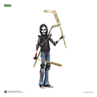 Accesorios incluidos con la figura Casey Jones Ultimate NECA TMNT 2012 como bate, palos y máscara de hockey