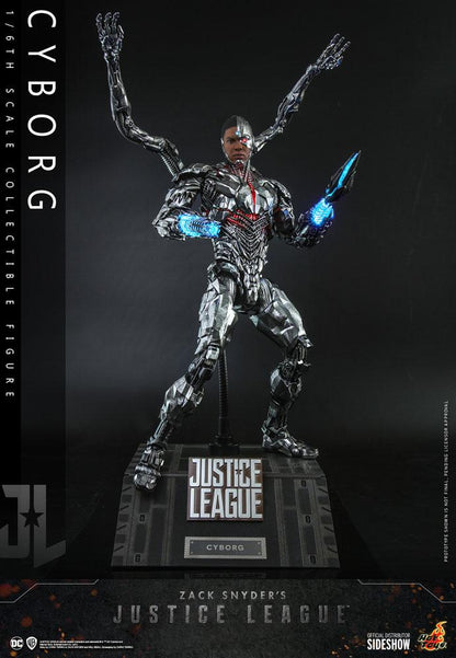 Figura Cyborg con accesorios intercambiables – Hot Toys Justice League