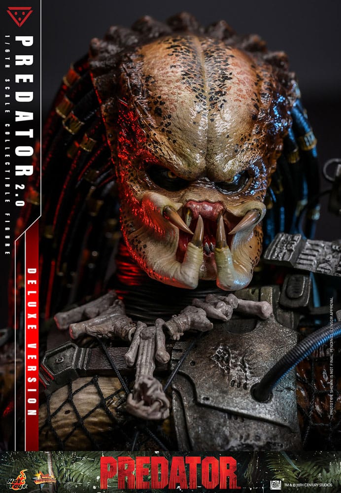 Figura Predator 2.0 Deluxe Version de Hot Toys con máscara y base