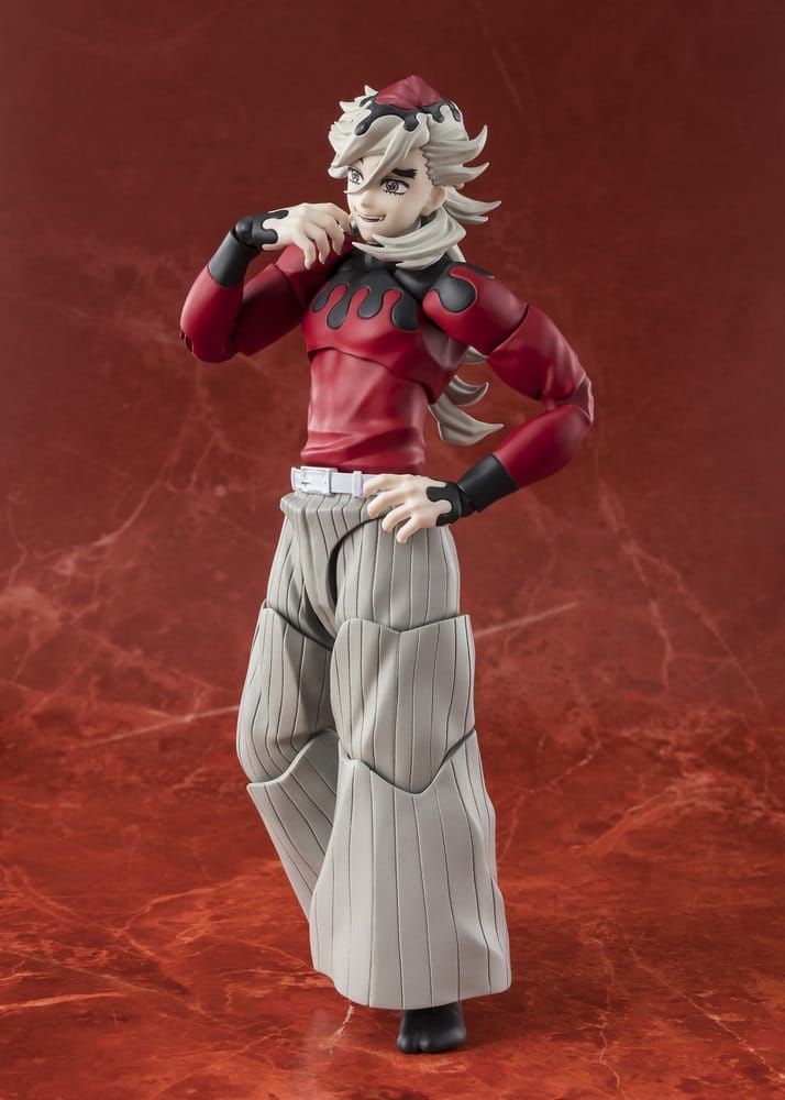 Figura articulada Doma S.H.Figuarts con abanicos de Demon Slayer