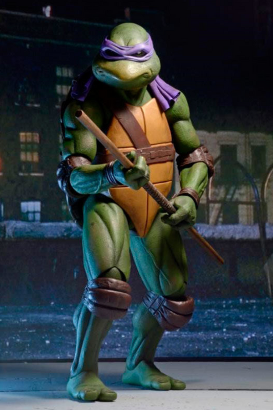 Figura Donatello Tortugas Ninja de NECA a escala 1/4 con bastón bo – vista frontal.