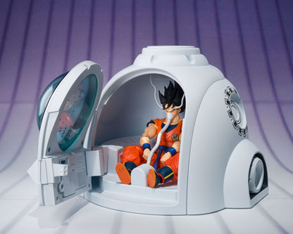 Medical Machine Dragon Ball con figura dentro Tamashii Nations
