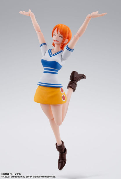 Figura Nami con baúl del tesoro – versión Romance Dawn S.H. Figuarts
