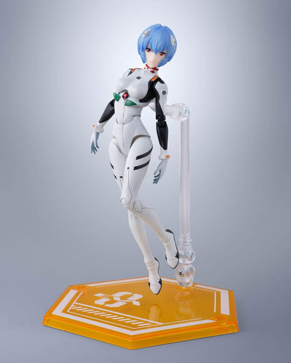 Figura de Rei Ayanami con base naranja expositora – Tamashii Nations