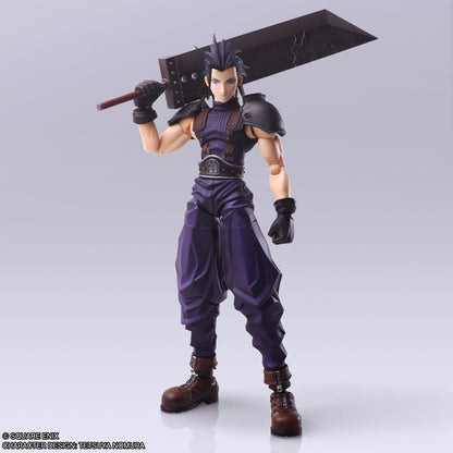 Zack Fair Bring Arts 16 cm en pose de combate con la espada Buster sobre la espalda.