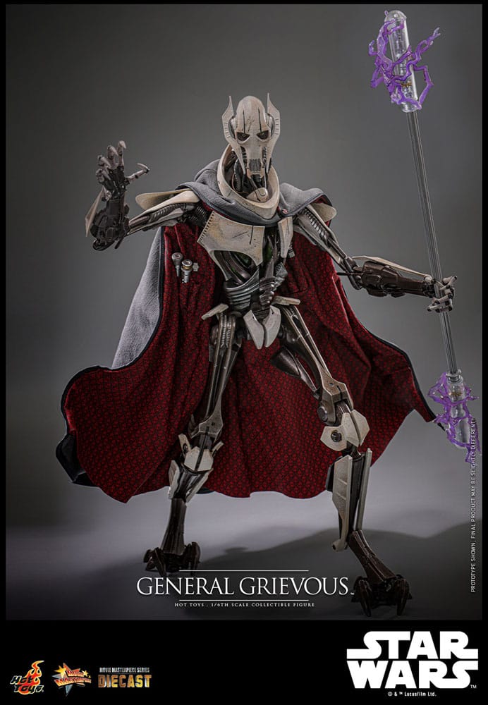 Detalle de la figura General Grievous con capa de tela y cuerpo diecast