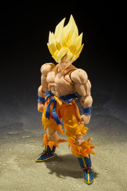 Figura de Goku Super Saiyan con pose firme y fondo negro