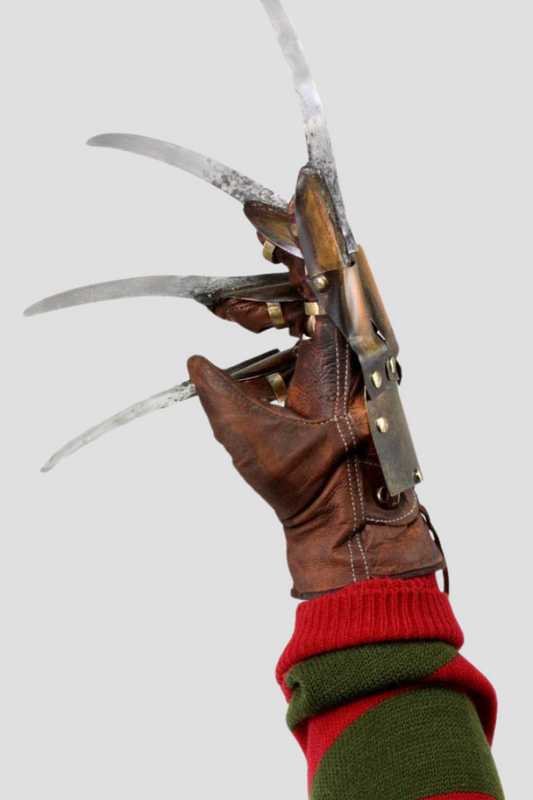 Réplica 1:1 del guante de Freddy Krueger con cuchillas metálicas – NECA.